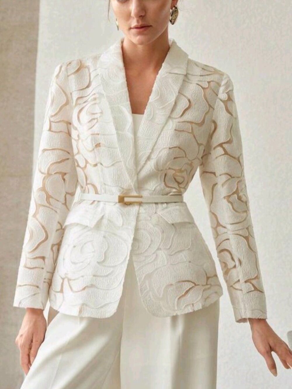 EXQUISITE WAIST-CINCHED ELEGANT LONG SLEEVE TEXTURED EMBROIDERY WOMEN'S BLAZER - Picture 6 of 14